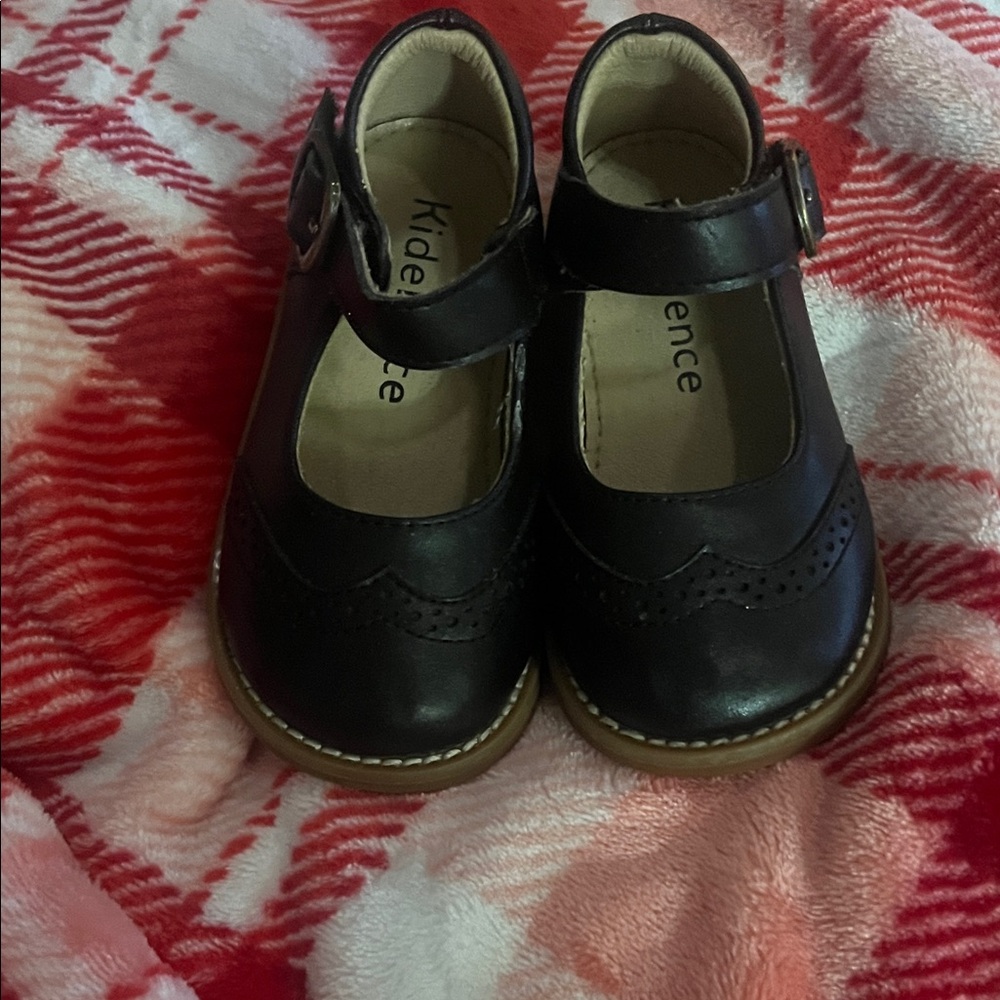 5C Kiderence Brand Black Oxford-Style MaryJane Dress Shoes, VGUC (JuJuBe)
